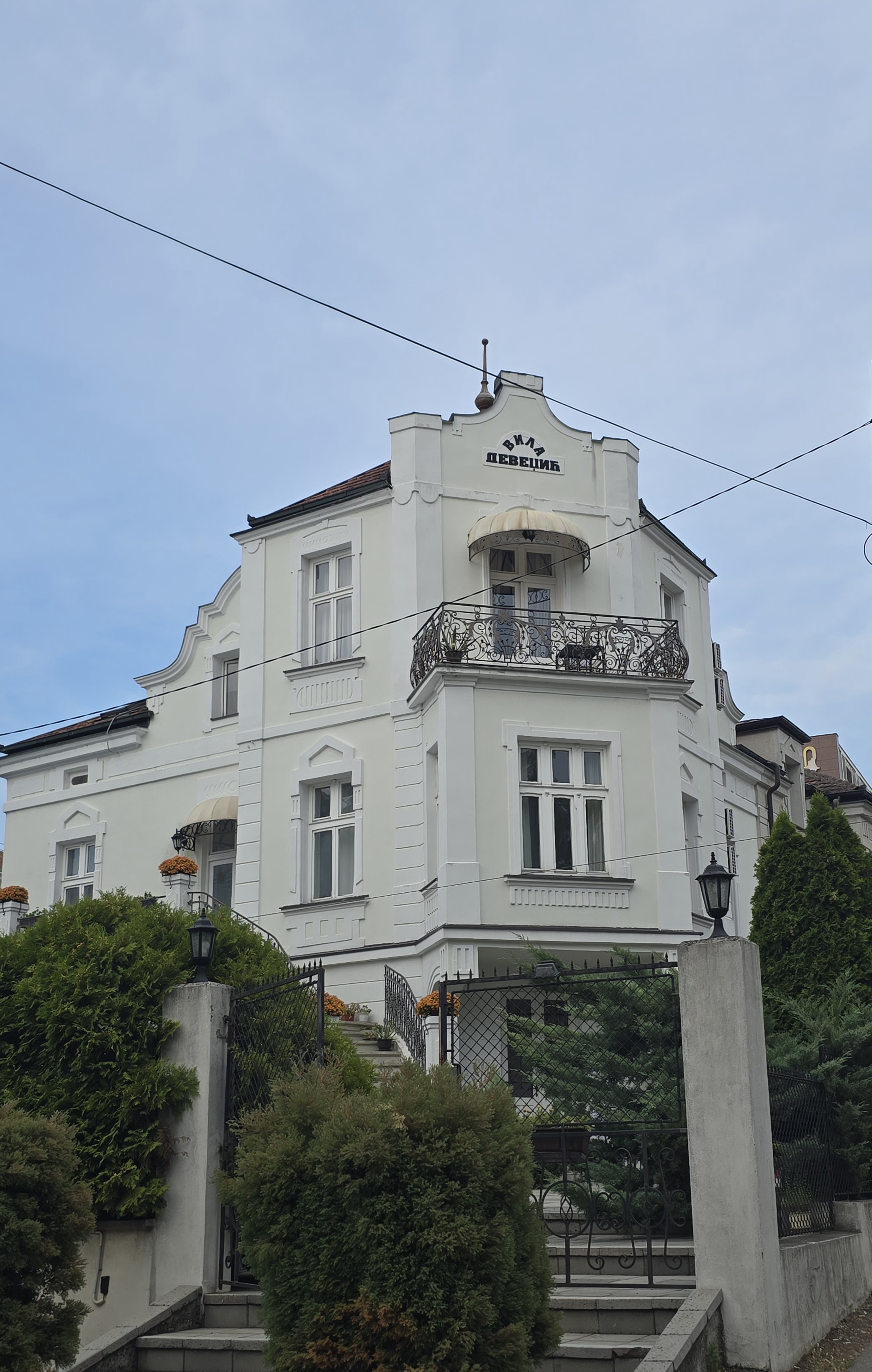 Vila Devedzić – fasada historijske vile u Vrnjačkoj Banji